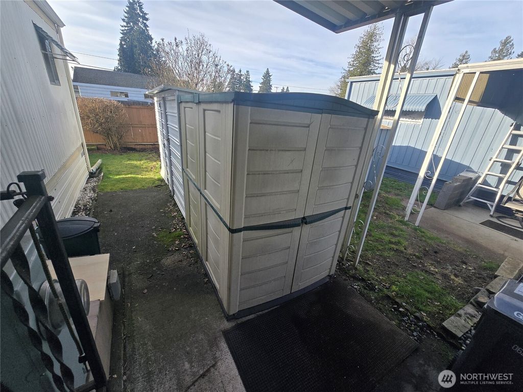 listing image 9363828318504394712