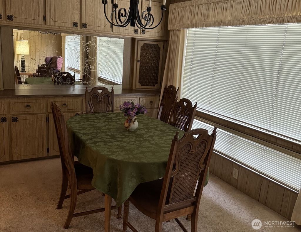 listing image 9363467403177437953