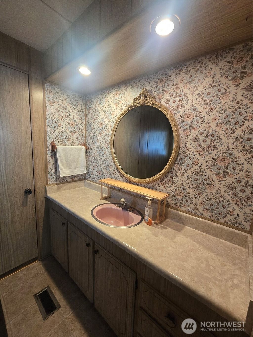 listing image 9361754967801113622