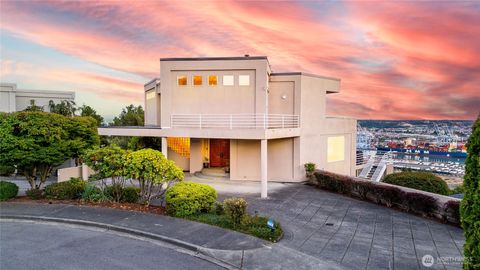 Photo of 3202 Loma Court NE, Tacoma, WA 98422 (MLS # 2439757)