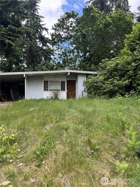 Photo of 16519 NE 16th Place, Bellevue, WA 98008 (MLS # 2535899)