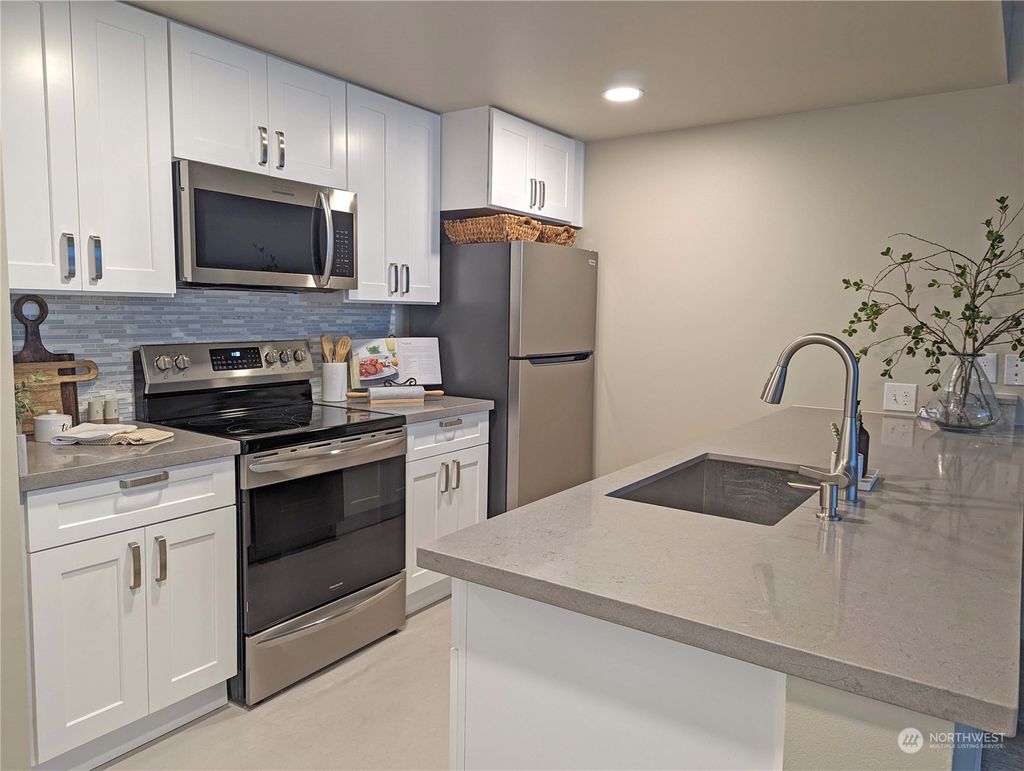 Photo of 2600 2nd Avenue #418, Seattle, WA 98121 (MLS # 2137766)