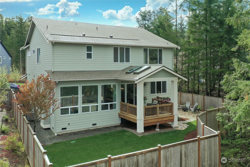 Photo of 1595 Elk Run Place SE, North Bend, WA 98045 (MLS # 2199556)