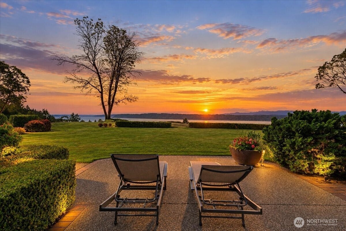 13002 Marine Drive