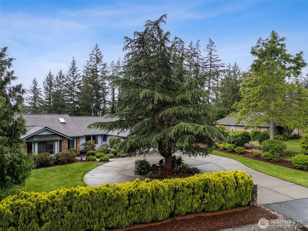 Photo of 23625 SE 225th Street, Maple Valley, WA 98038 (MLS # 2525332)