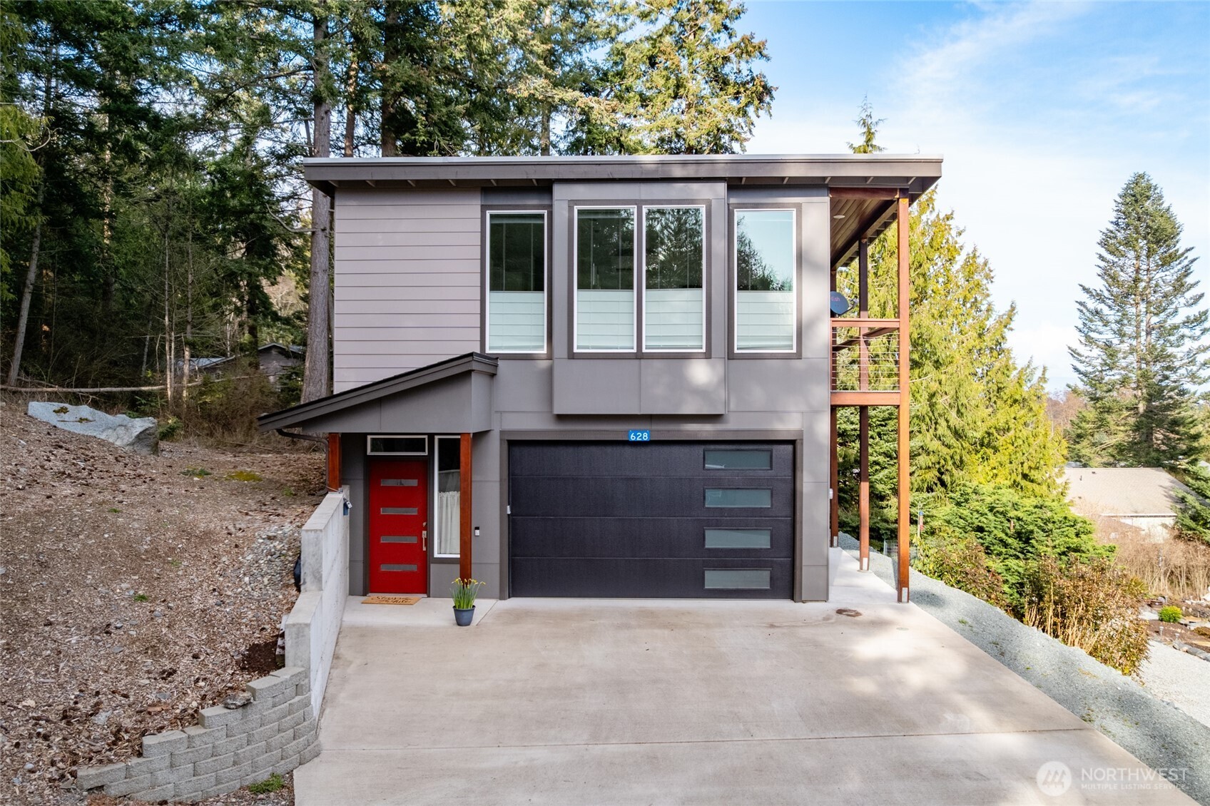 628 Shushwap Lane