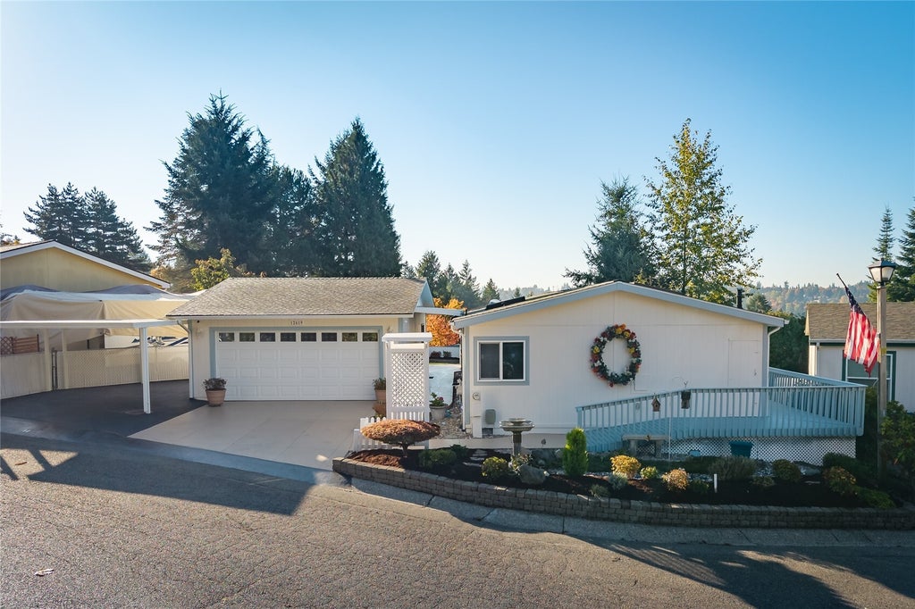 Photo of 12619 NE 192nd Place, Bothell, WA 98011 (MLS # 2597455)