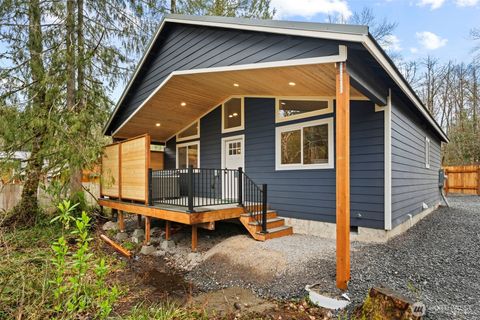 Photo of 196 Skate Creek Road N, Eatonville, WA 98304 (MLS # 2510540)