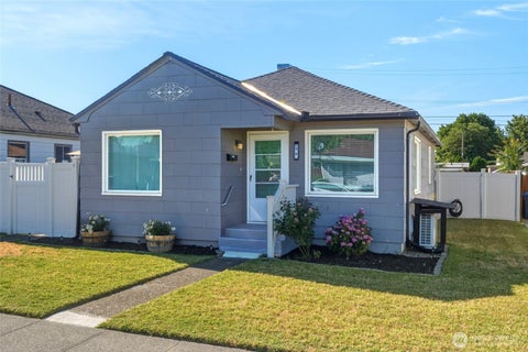 Photo of 19 W Morton Street, Walla Walla, WA 99362 (MLS # 2542114)