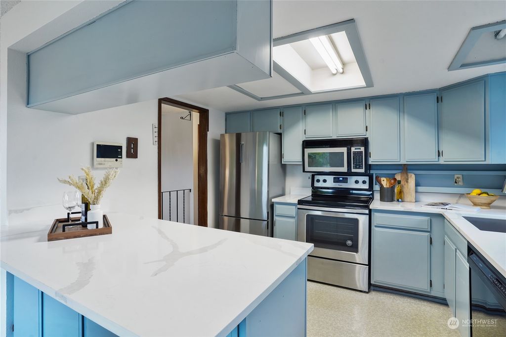 Photo of 9447 34th Avenue SW, Seattle, WA 98126 (MLS # 2317422)