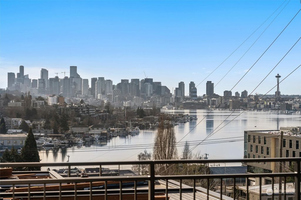 Photo of 4026 5th Avenue NE #B, Seattle, WA 98105 (MLS # 2210589)