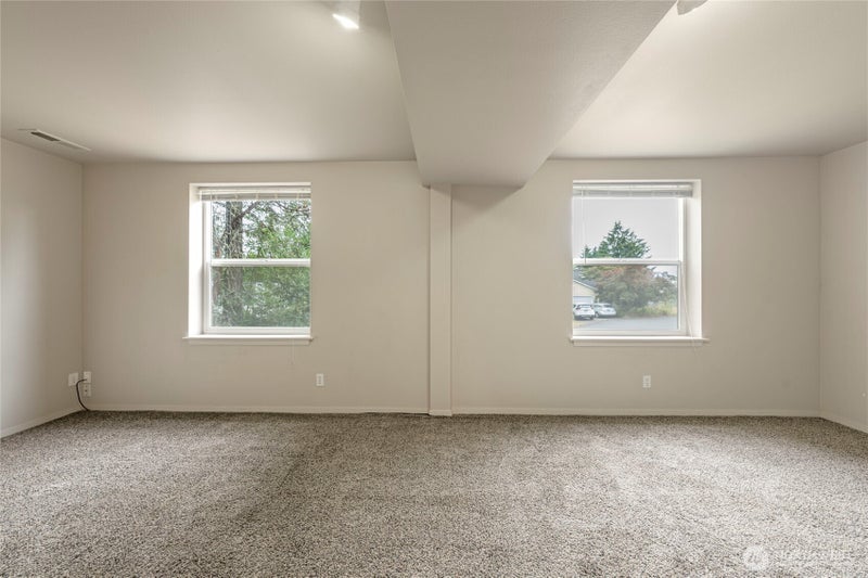 6387 NW Aileron Court