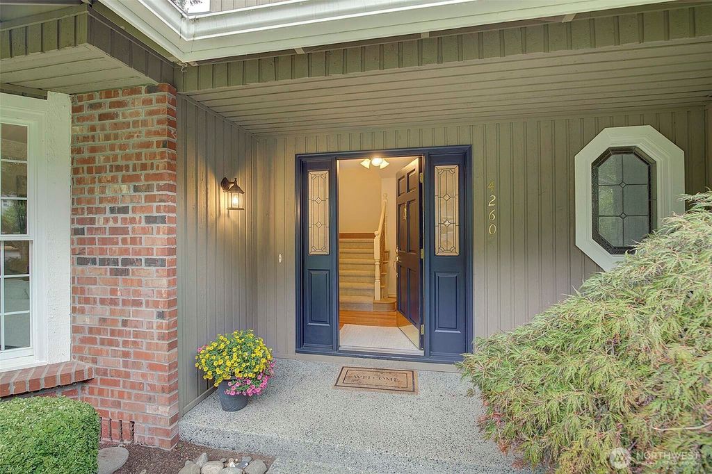 Photo of 4260 246th Place SE, Sammamish, WA 98029 (MLS # 2418112)