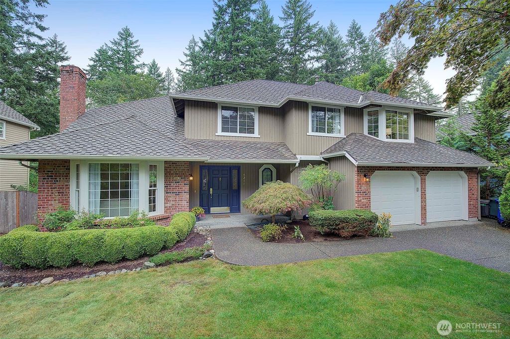 Photo of 4260 246th Place SE, Sammamish, WA 98029 (MLS # 2418112)