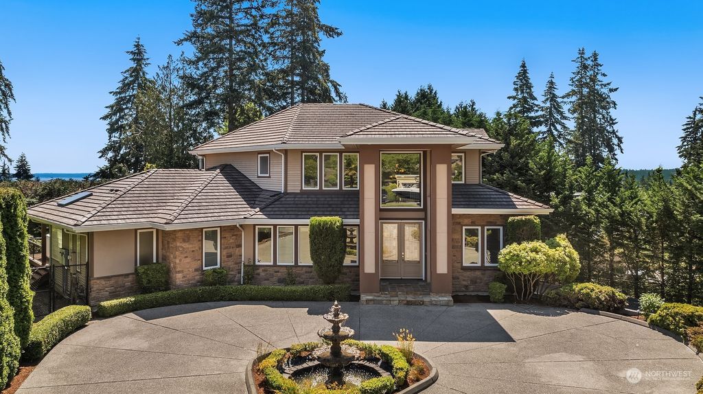 Photo of 11627 82nd Avenue NE, Kirkland, WA 98034 (MLS # 2284918)