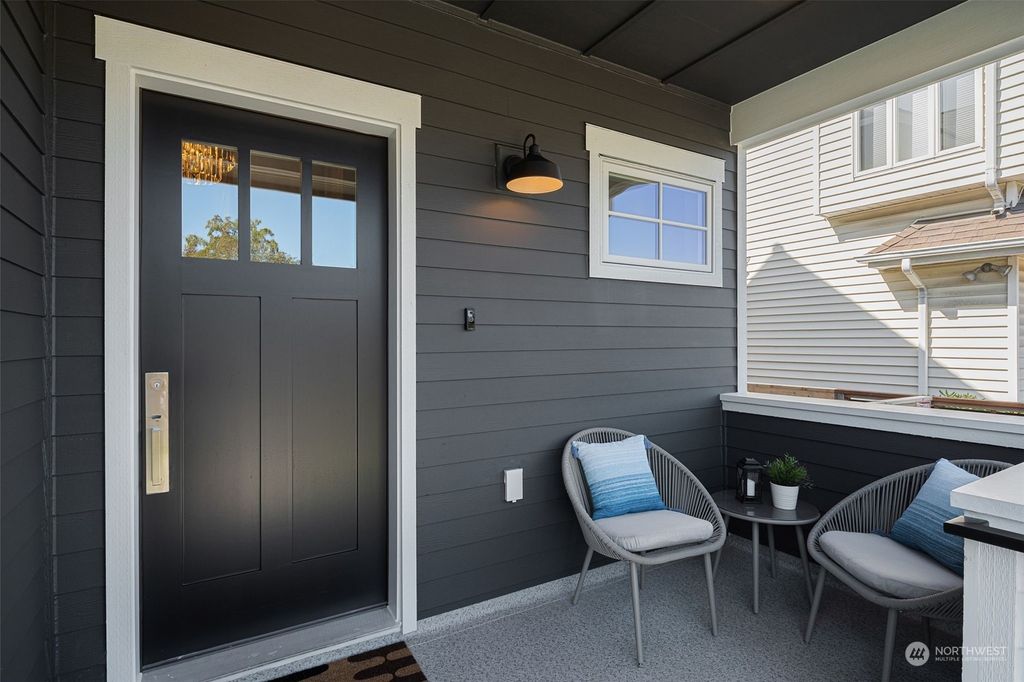 Photo of 2139 5th Avenue W, Seattle, WA 98119 (MLS # 2283119)