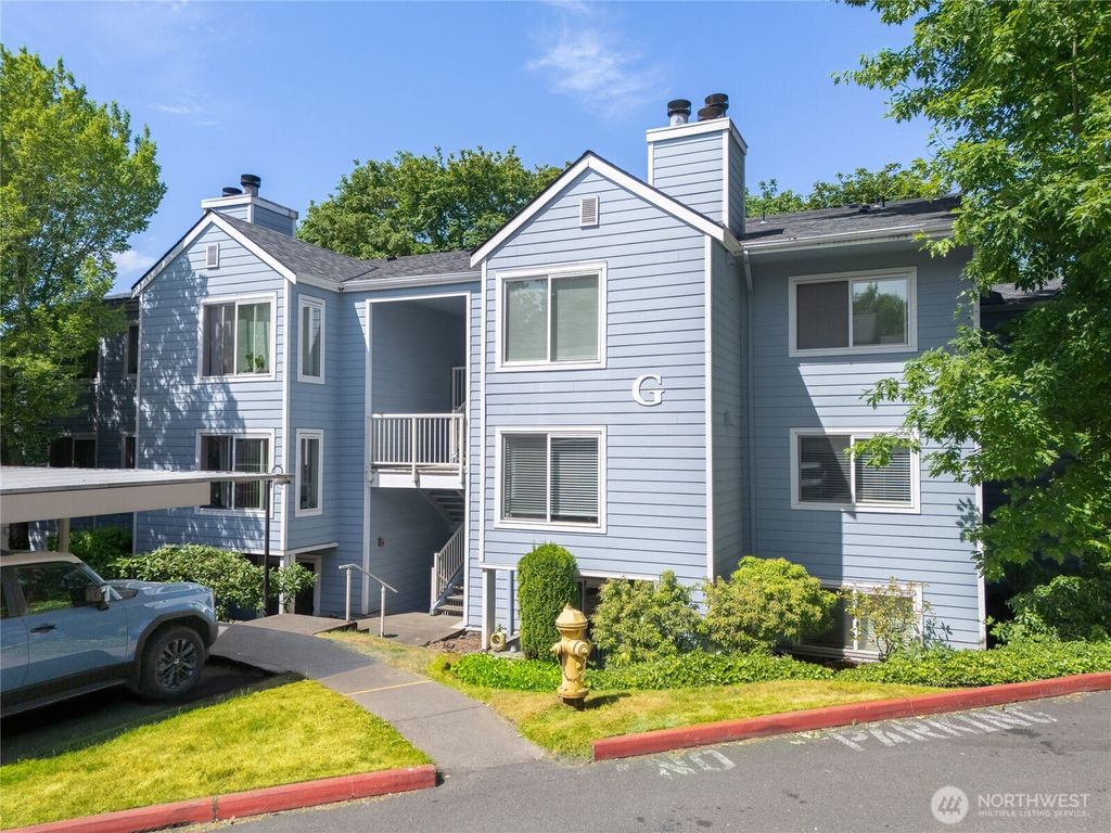 Photo of 975 Aberdeen Avenue NE #G203, Renton, WA 98056 (MLS # 2386313)