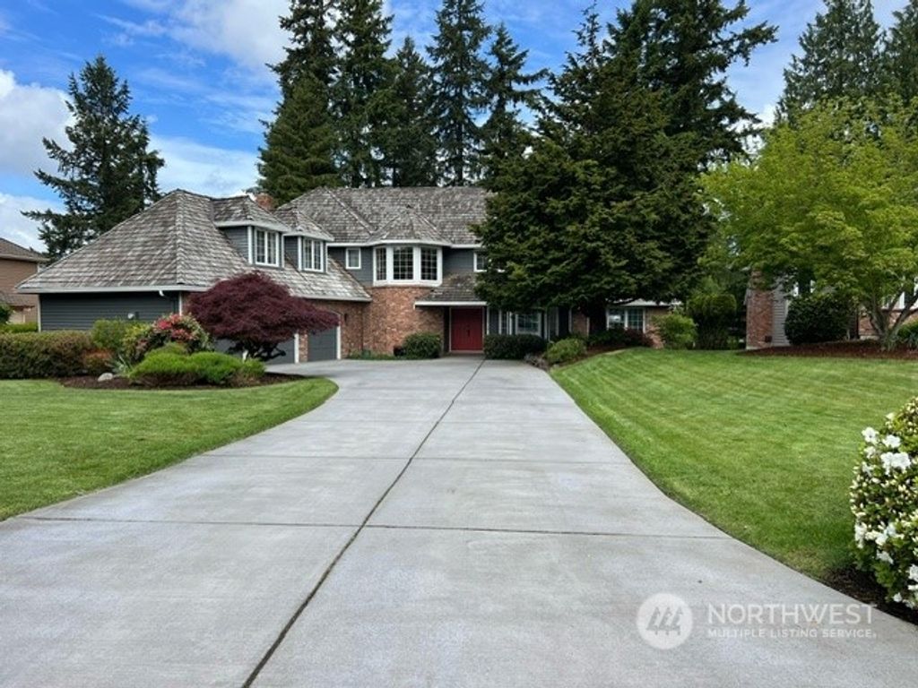 Photo of 15714 SE 160th Place, Renton, WA 98058 (MLS # 2245563)