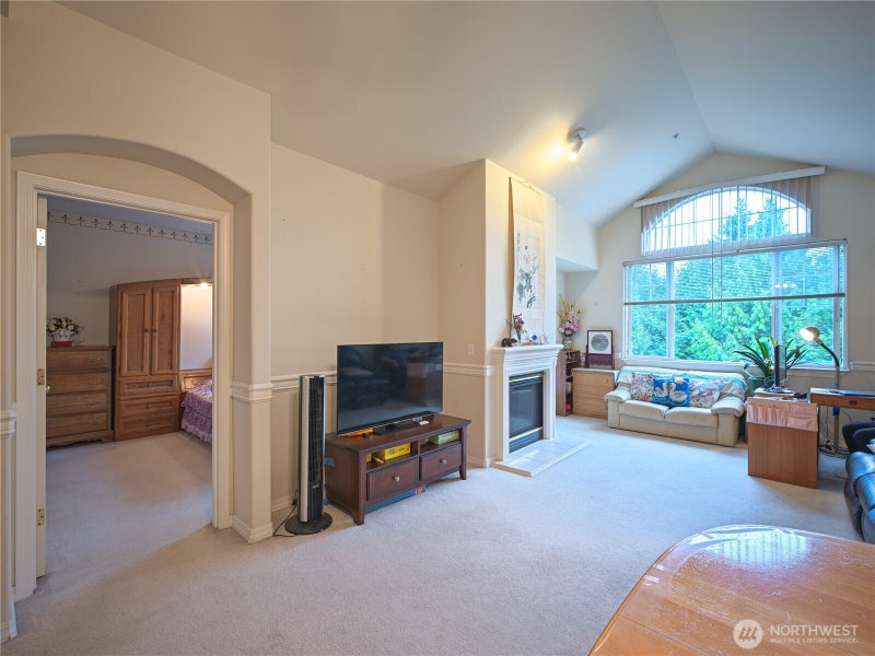 440 Maple Avenue SW B303