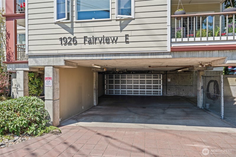 1926 Fairview Avenue E 307