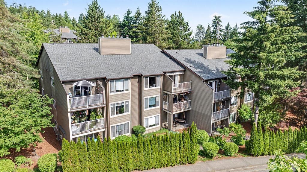 Photo of 202 Mountain Park Boulevard #B303, Issaquah, WA 98027 (MLS # 2547235)