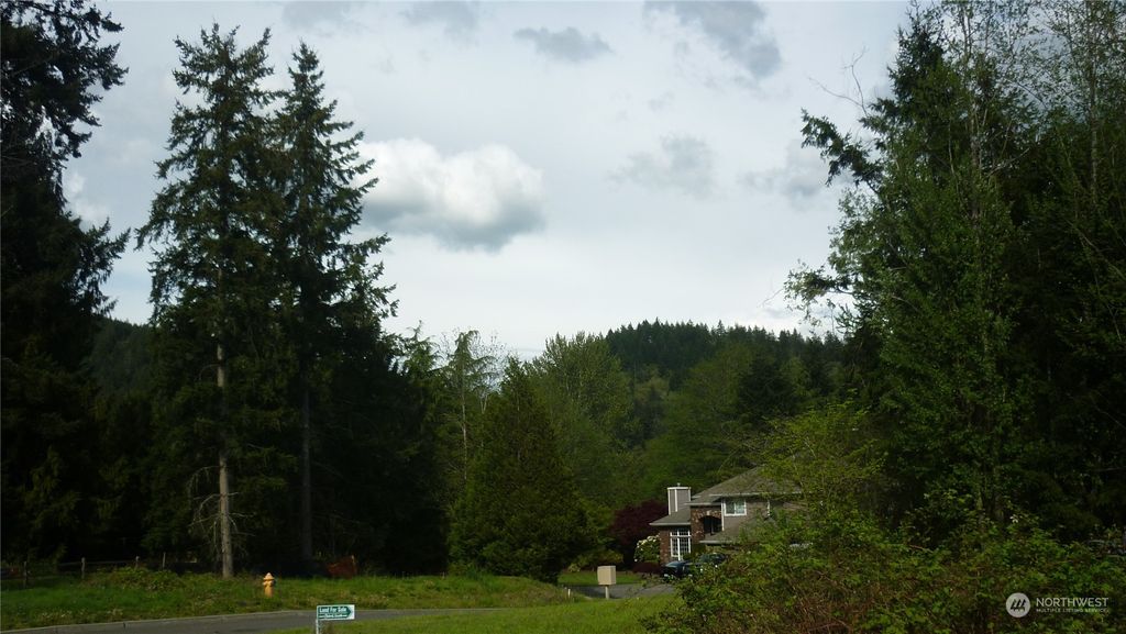 Photo of 5407 NE 25th Street, Renton, WA 98059 (MLS # 2065012)