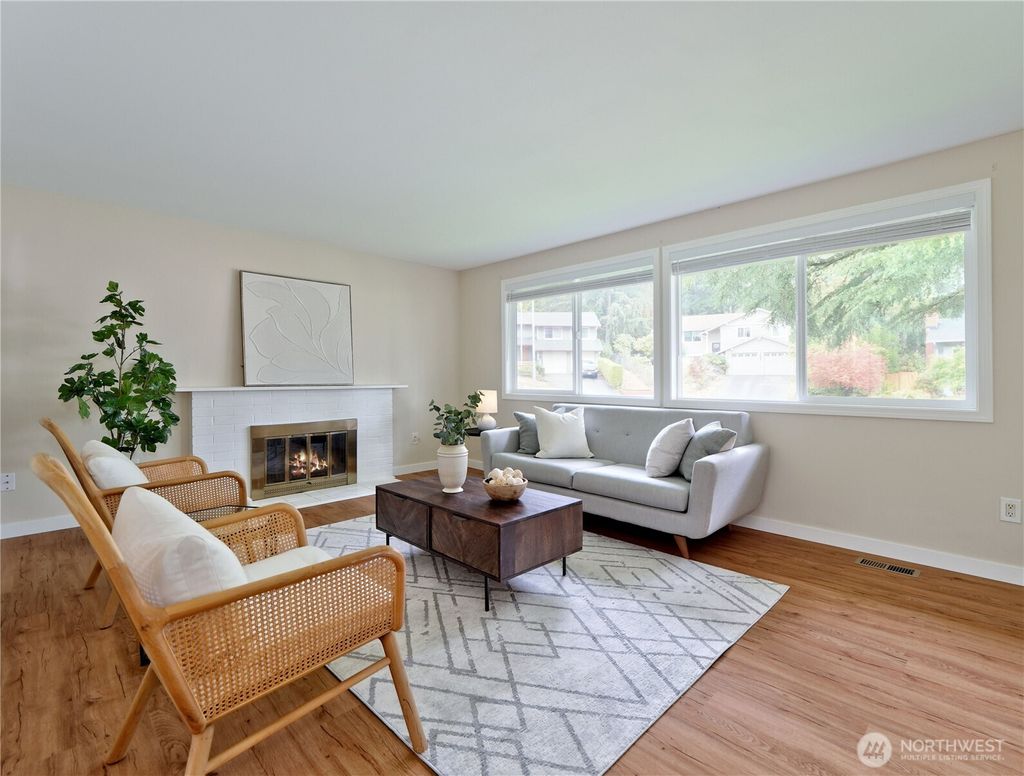 Photo of 12935 SE 23 Street, Bellevue, WA 98005 (MLS # 2423826)