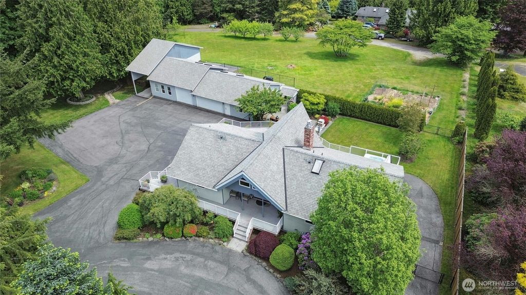 Photo of 13911 Meridian Avenue N, Marysville, WA 98271 (MLS # 2381635)