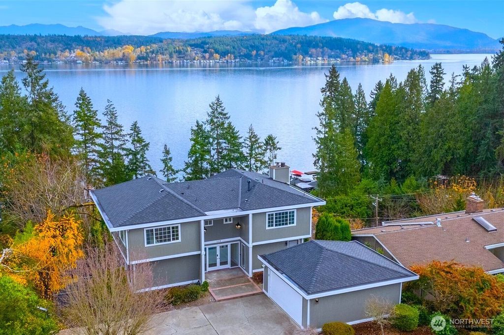 Photo of 110 174th Place, Bellevue, WA 98008 (MLS # 2471519)