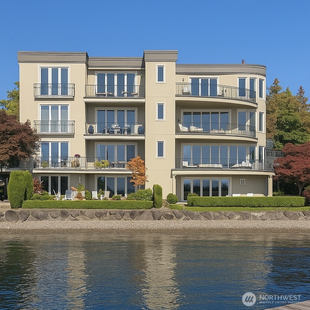 115 Lake Avenue W 102