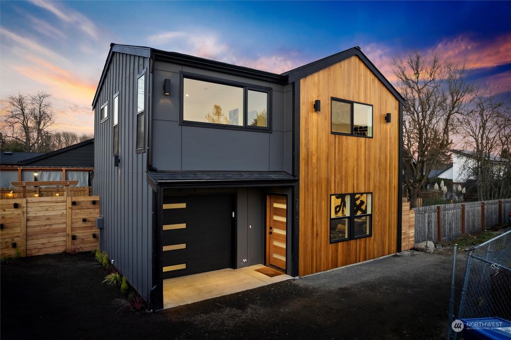 Photo of 3813 S Lucile Street, Seattle, WA 98118 (MLS # 2328711)