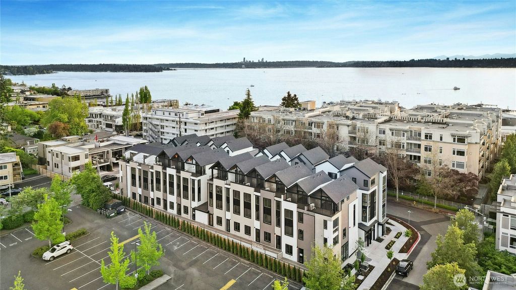 Photo of 110 B 2nd Street S, Kirkland, WA 98033 (MLS # 2385049)