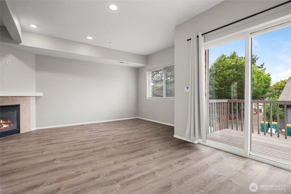 Photo of 8077 165th Lane NE, Redmond, WA 98052 (MLS # 2404841)