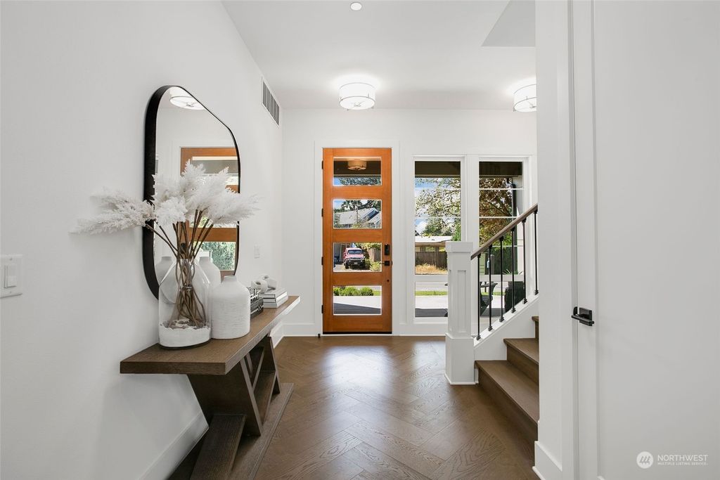 Photo of 3714 136th Place SE, Bellevue, WA 98006 (MLS # 2136981)