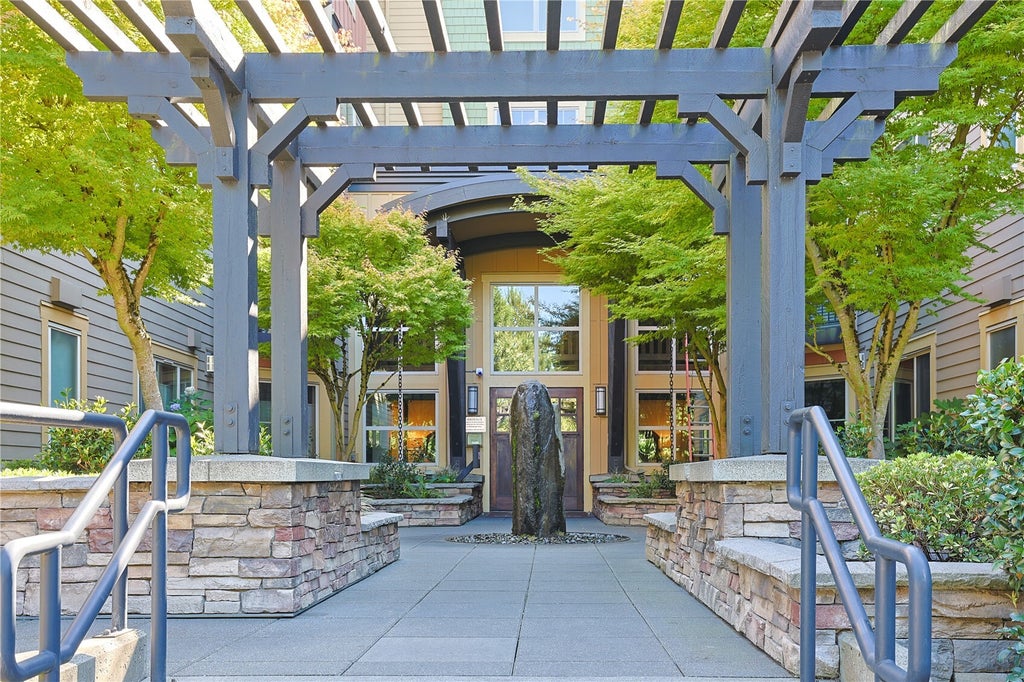 Photo of 15700 116th Avenue NE #209, Bothell, WA 98011 (MLS # 2597400)
