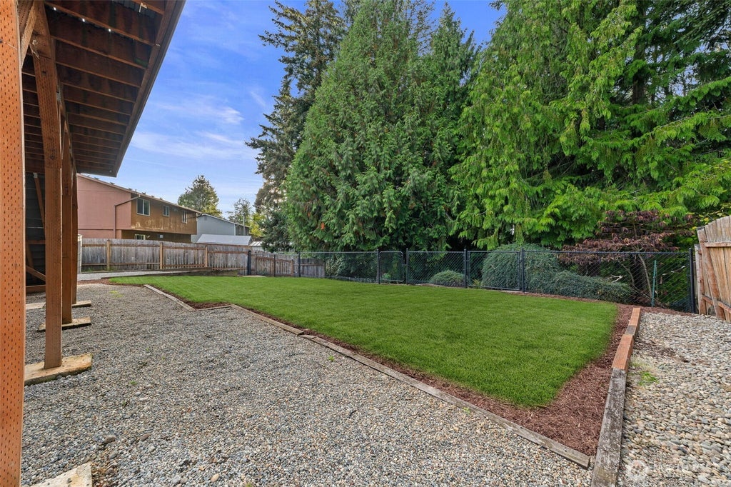 Photo of 4002 SW 333RD Street, Federal Way, WA 98023 (MLS # 2590092)