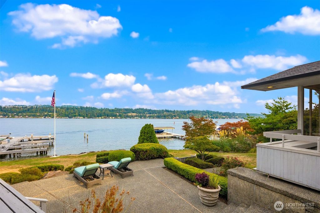 Photo of 4802 E Mercer Way, Mercer Island, WA 98040 (MLS # 2422248)