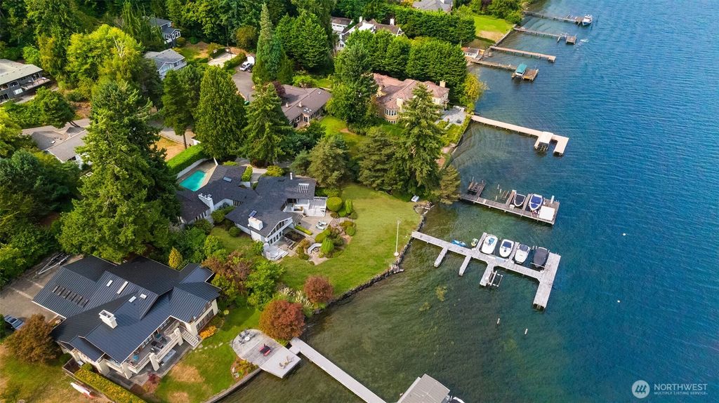 Photo of 4802 E Mercer Way, Mercer Island, WA 98040 (MLS # 2422248)