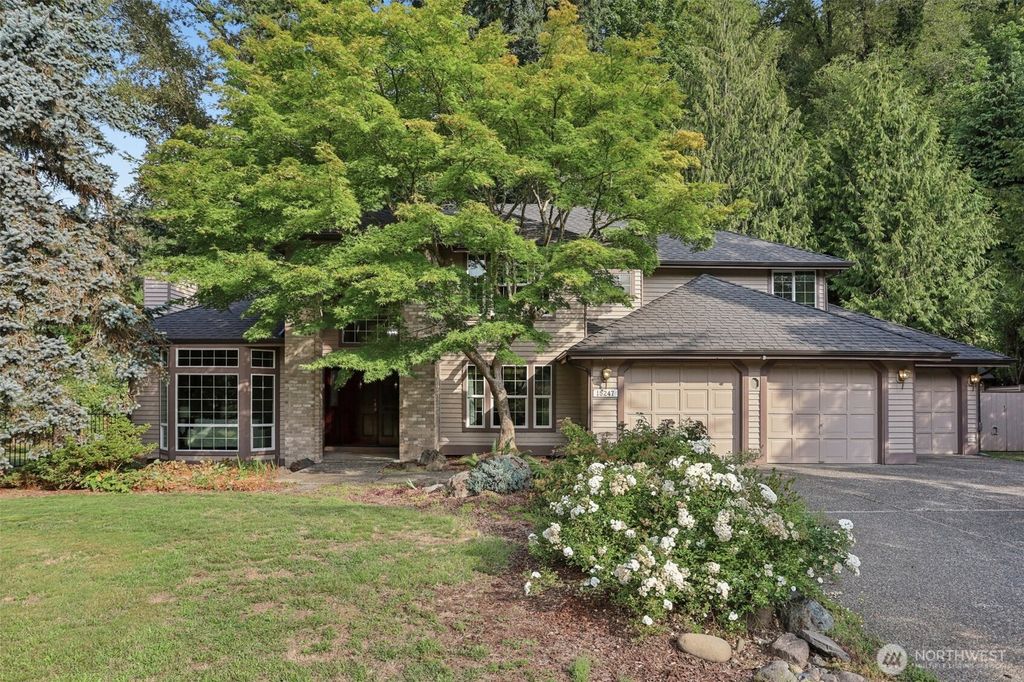 Photo of 15247 162nd Avenue SE, Renton, WA 98058 (MLS # 2425976)