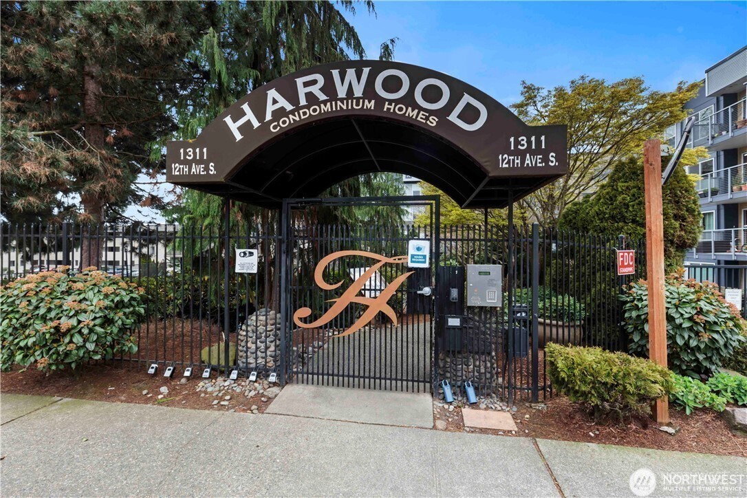 1311 12th Avenue S A303