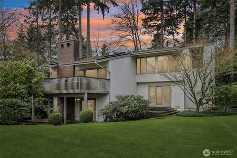 Photo of 1220 80th Place NE, Medina, WA 98039 (MLS # 2488643)