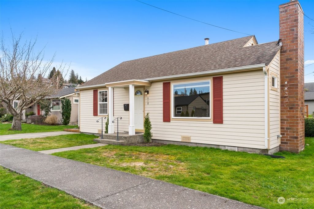 Photo of 618 Alder Street, Edmonds, WA 98020 (MLS # 2045153)
