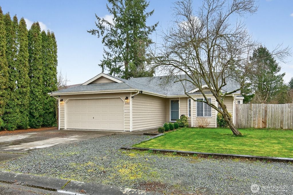 Photo of 5402 96th Place NE, Marysville, WA 98270 (MLS # 2472740)