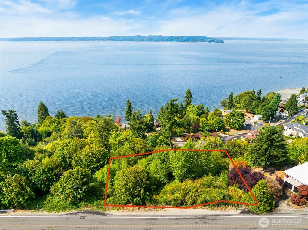 Photo of 274 XX Marine View Drive S, Des Moines, WA 98198 (MLS # 2435695)