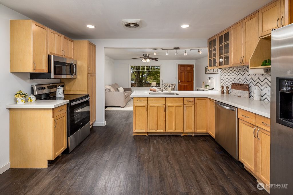 Photo of 11322 14th Avenue NE, Seattle, WA 98125 (MLS # 2214837)