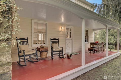 14707 Bear Creek Lane NE Woodinville WA 98077