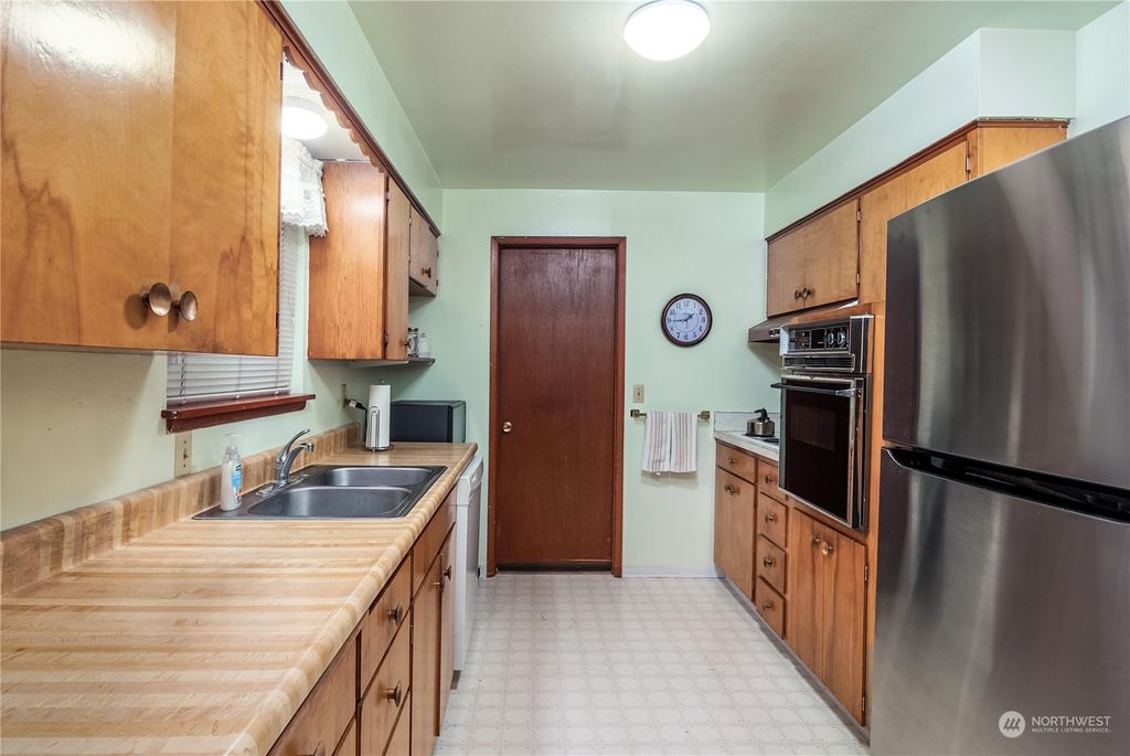 Photo of 808 20th Avenue, Milton, WA 98354 (MLS # 2031321)