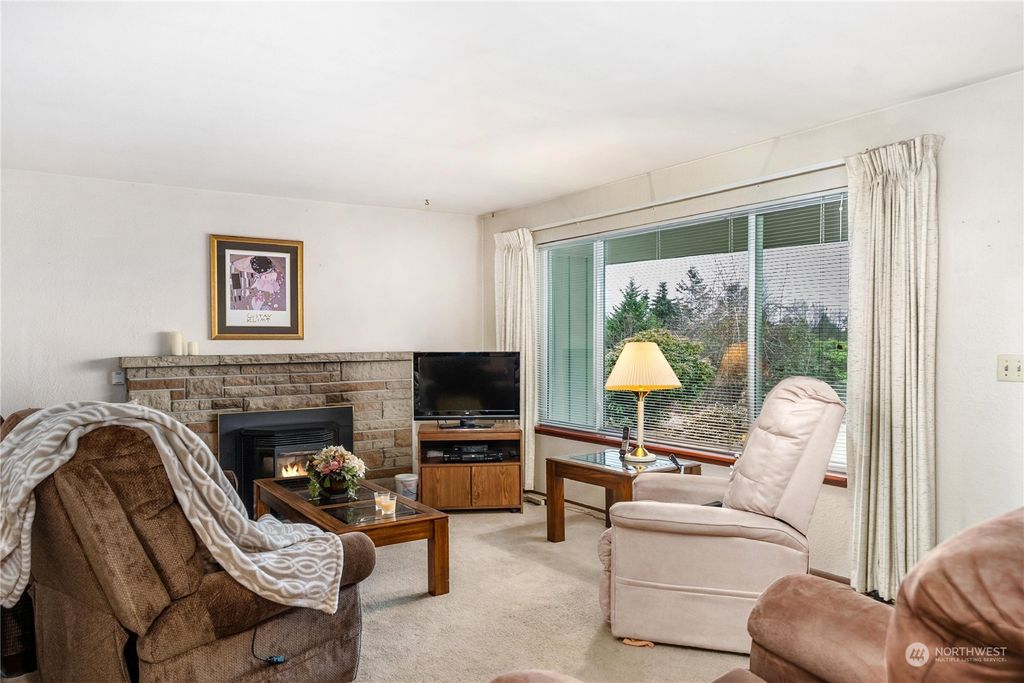 Photo of 808 20th Avenue, Milton, WA 98354 (MLS # 2031321)