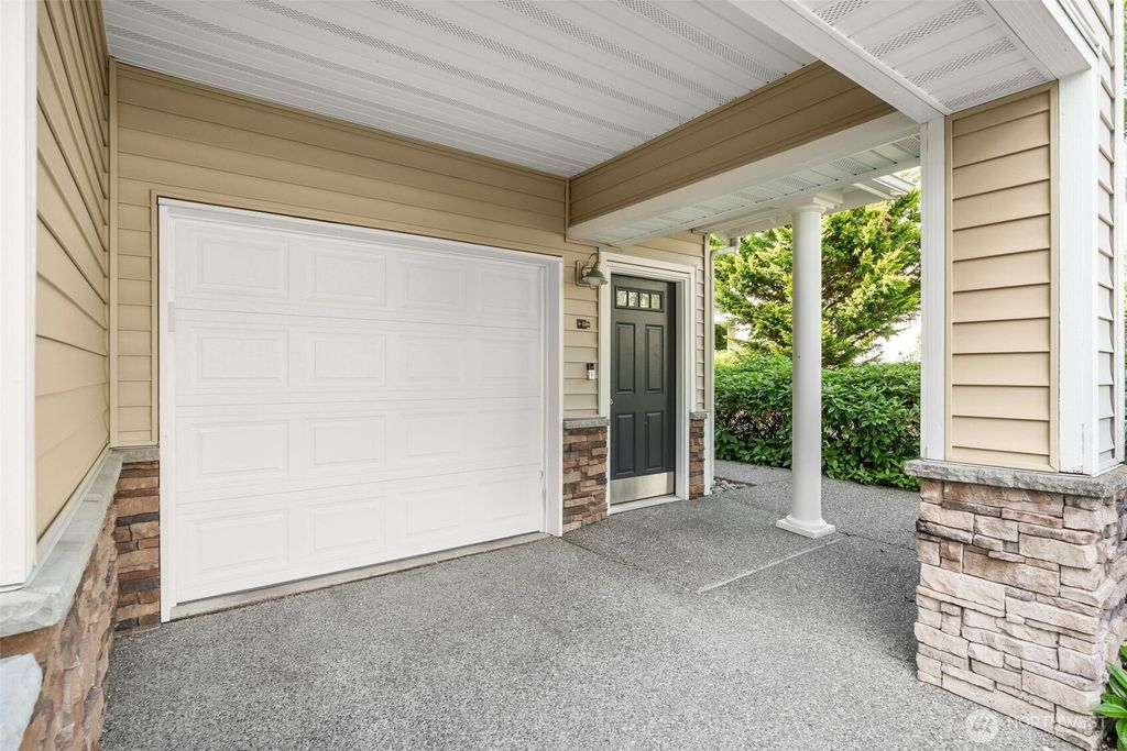 Photo of 1855 Trossachs Boulevard SE #2204, Sammamish, WA 98075 (MLS # 2402263)