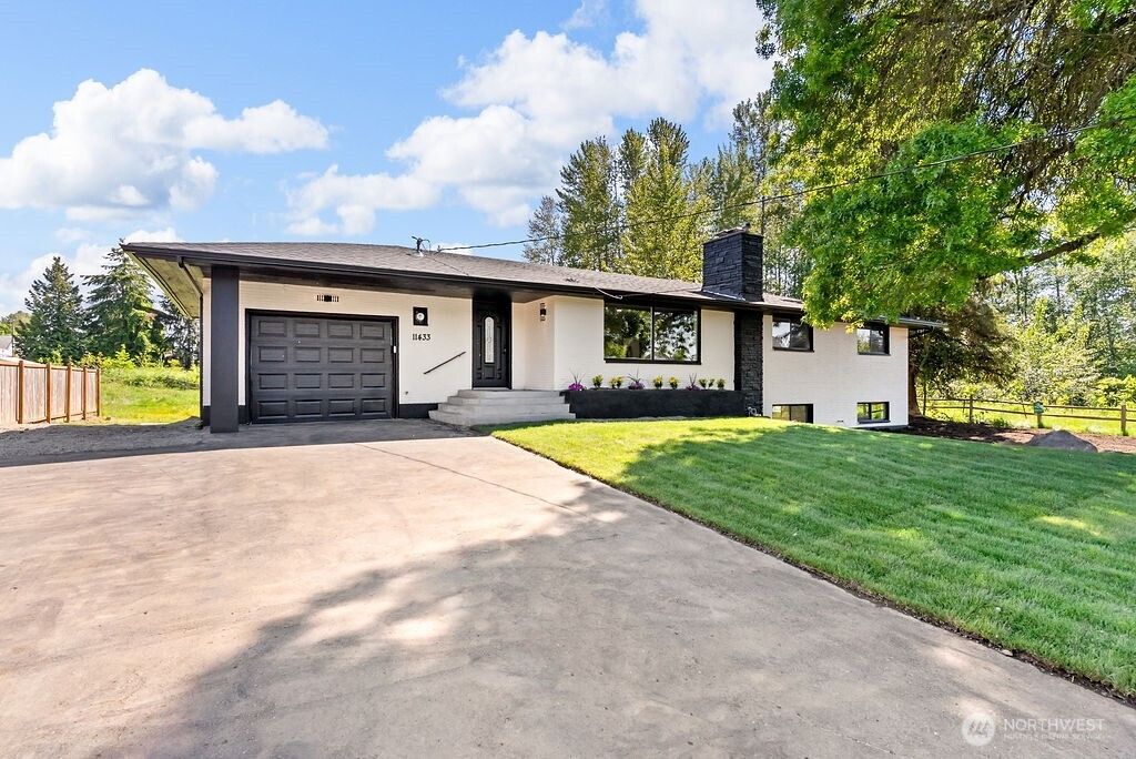 Photo of 11433 SE 244th Street, Kent, WA 98030 (MLS # 2440770)